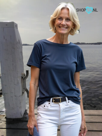 tshirt donkerblauw gratis bij een besteding vanaf € 60,00